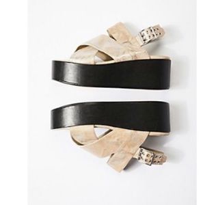 Halo Flatform Sandals